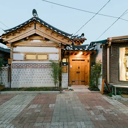 Adam Hanok